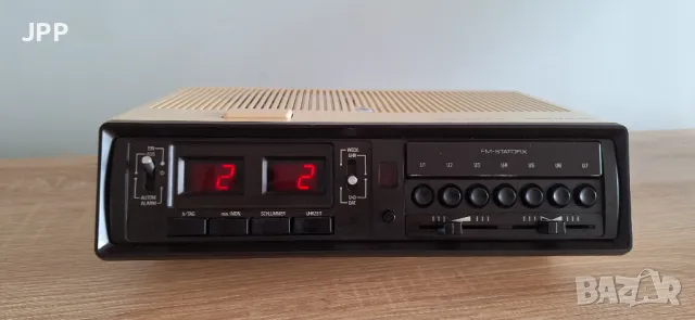 Радиочасовник Grundig Sono clock 110, снимка 2 - Радиокасетофони, транзистори - 49026601