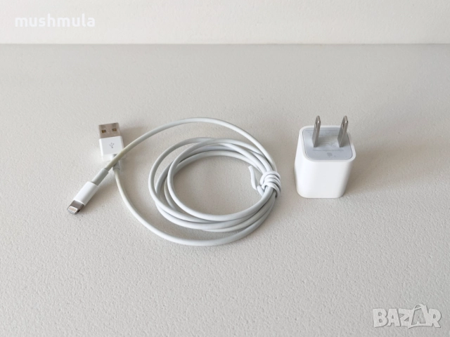 US стандарт зарядно с кабел Apple - отлично състояние
