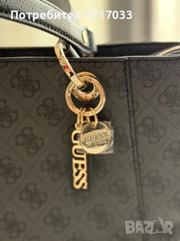 Дамска чанта на Guess, снимка 8 - Чанти - 54028776