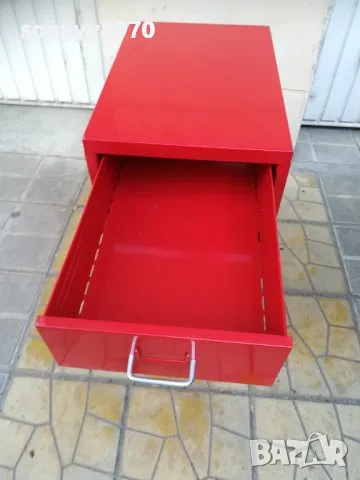 🌼ЧЕРВЕН МЕТАЛЕН ШКАФ ОТ АНГЛИЯ-66х41х28см 2005250916G, снимка 2 - Други инструменти - 50356196