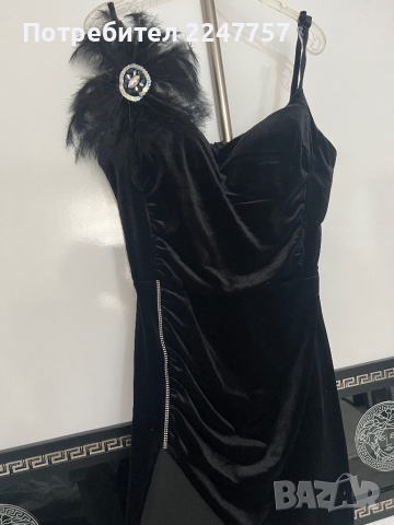 Черна рокля кадифе размер L, снимка 2 - Рокли - 44307413