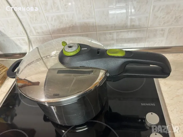 Тенджера под налягане Tefal