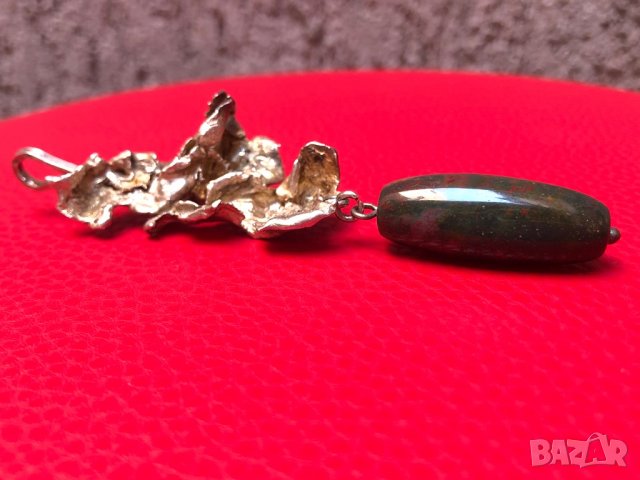 Невероятен медальон от необработено сребро с камък “Кръвта на Христос”, снимка 2 - Колиета, медальони, синджири - 29352523