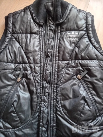 Оригинален елек Adidas XS, снимка 2 - Елеци - 55749642