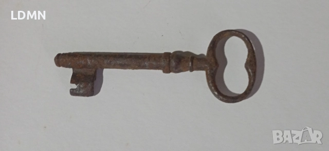 Стар железен ключ