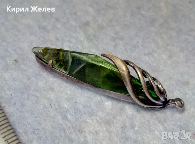 СТАР РУСКИ ДЕБЕЛО ПОСРЕБРЕН МЕЛХИОРЕН МЕДАЛЬОН с ФАСЕТИРАН ЗЕЛЕН КРИСТАЛ ЧАСТ от КОМПЛЕКТ 27519, снимка 6 - Антикварни и старинни предмети - 49917155