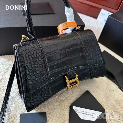 Balenciaga Дамска чанта, кожа, снимка 7 - Чанти - 56030944