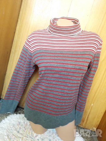 Сиво-бяло памучно дебело поло на червено райе М