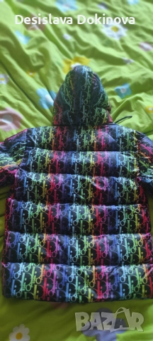 Зимно, цветно яке за студ