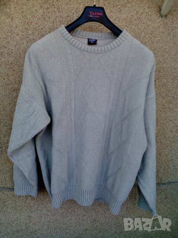 Вълнени ръчно изплетени жилетки, блузони и блузи