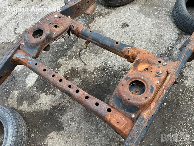 Шаси за Toyota Land Cruiser 100, снимка 5 - Части - 50688746