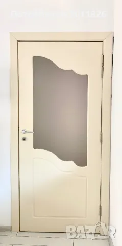 Интериорна врата с мат стъкло, снимка 1