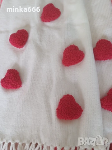 Претен шал със сърца., снимка 2 - Шалове - 53178664