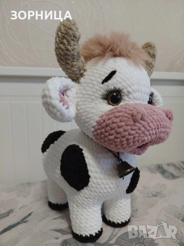 Плетена играчка кравичка