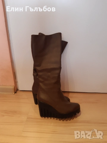 Ботуши дамски на платформа, 39-ти номер, чисто нови