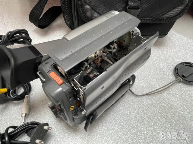 Видеокамера CANON ES60A Made in Japan, снимка 15 - Камери - 51593027