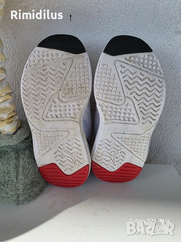 Детски маратонки Puma, снимка 5 - Детски маратонки - 54324847