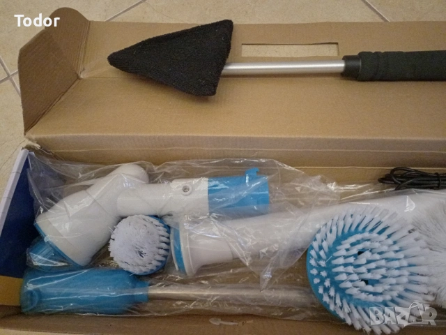  Електрическа четка за почистване на баня и тоалетна , снимка 3 - Мопове, кофи, четки и метли - 54183036
