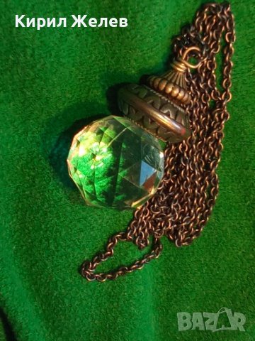 МНОГО ЕФЕКТНА ВИНТИДЖ АРТ ВИСУЛКА РЕТРО ВИНТИДЖ СТИЛ ФАСЕТИРАН КРИСТАЛЕН МЕДАЛЬОН 27901