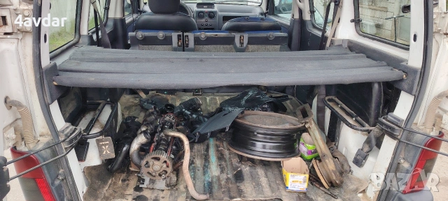 Пежо Партнер 1.9 D 69 к, снимка 13 - Автомобили и джипове - 54165914