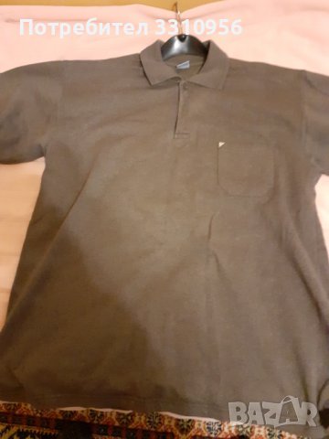 Продавам  блуза  с  дълъг  ръкав