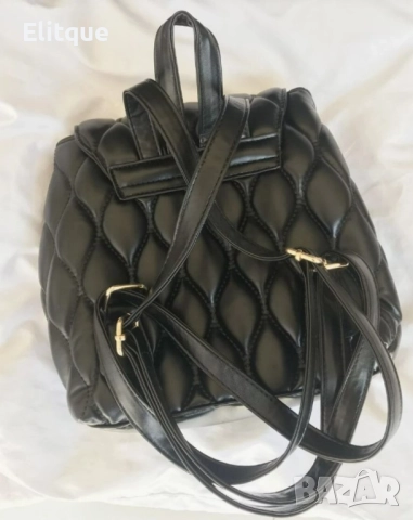 Модерна капитонирана дамска раничка 25х25 см, снимка 5 - Раници - 52895129