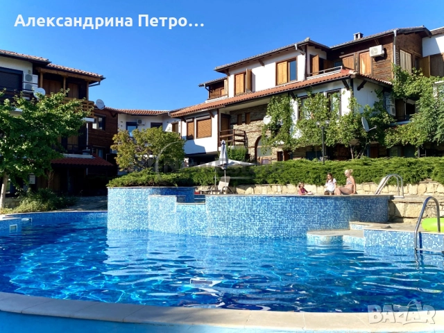 Голямо студио в елитен комплекс във вилна зона на с. Кошарица, Несебър