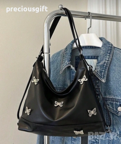 Дамска черна чанта/раница с пеперуди