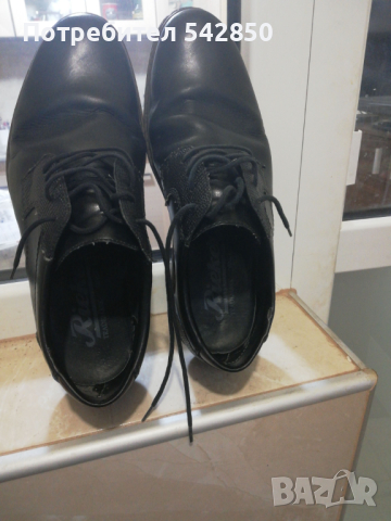 Продавам мъжки маркови обувки, снимка 1 - Официални обувки - 44587491