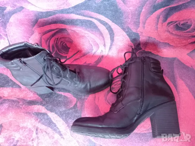 Дамски Боти на дебел ток 44 номер, снимка 2 - Дамски боти - 47744166