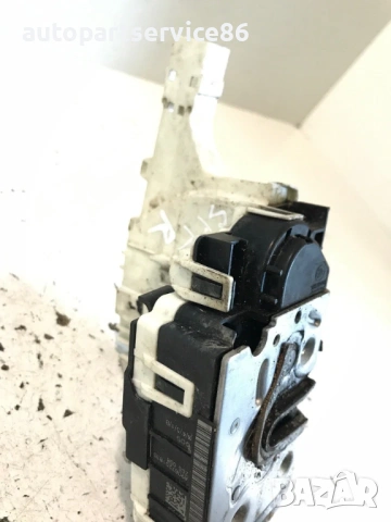 Механизъм за заключване на предна дясна врата за Mercedes W906 Sprinter (2008) A9067201835, снимка 3 - Части - 53885825