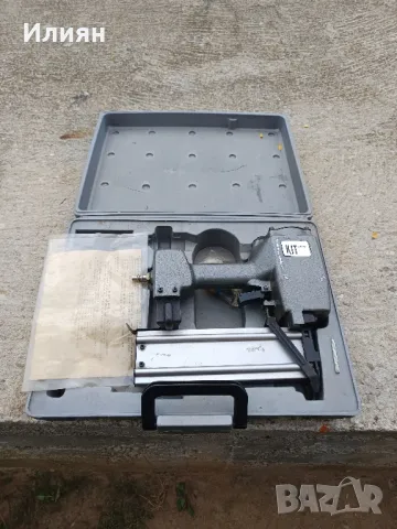 Пневматичен иглен такер