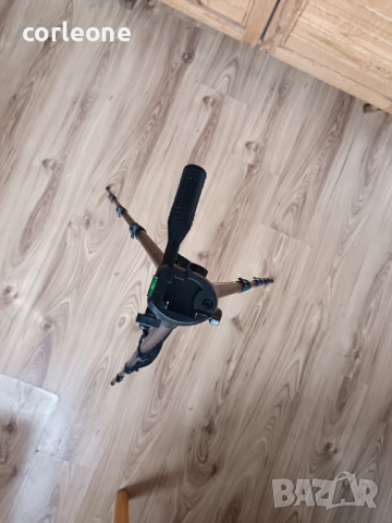 Статив за камера, фотоапарат Hama Star 05 106.5cm 520g, Aluminium, снимка 4 - Чанти, стативи, аксесоари - 52592639