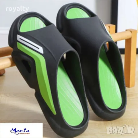 Олекотени чехли в черно със зелено