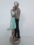 статуетка влюбени-18 см.- 2 цвятя, снимка 2
