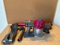 акумулаторна прахосмукачка "DYSON V7"/пълен комплект/, снимка 12
