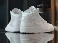 Air Jordan 1 Mid – Triple White  номер 36-36,5 оригинални маратонки , снимка 6