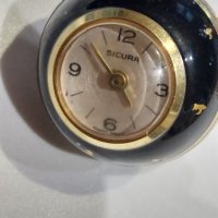 Сребърен пепелник с емайл и дамски часовник-колие топка с емайл, снимка 16 - Дамски - 35593802