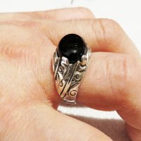 Стар красив мъжки сребърен пръстен с голям красив камък черен оникс и прекрастна изработка, снимка 4 - Пръстени - 31048116