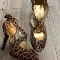 Уникални нови секси леопардови официални сандали на висок ток 40.5 номер , снимка 8 - Сандали - 36969249