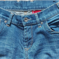 Levi's red tab детски дънки, снимка 2 - Детски панталони и дънки - 36528307