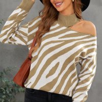 Дамски пуловер в бежов цвят със зебра принт и голо рамо, снимка 7 - Блузи с дълъг ръкав и пуловери - 42781498
