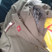 Куртката на старшината и кепето на войника, снимка 2 - Антикварни и старинни предмети - 31866356