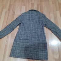 Дамско палто на GUESS , снимка 5 - Палта, манта - 44366433