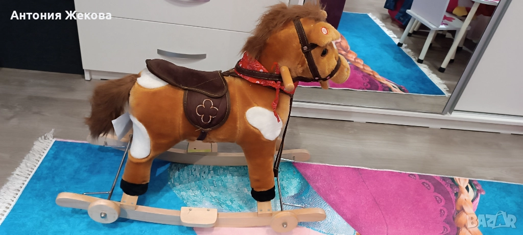 Люлеещо плюшено конче, снимка 1