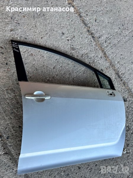Врата Предна дясна за Тойота корола версо.2004-2008г, снимка 1