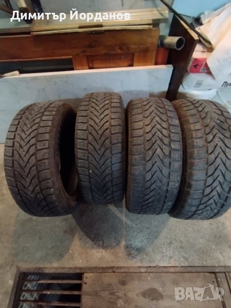 Зимни гуми 215/60/17 DOT 2017, грайфер 6,5 mm., снимка 1