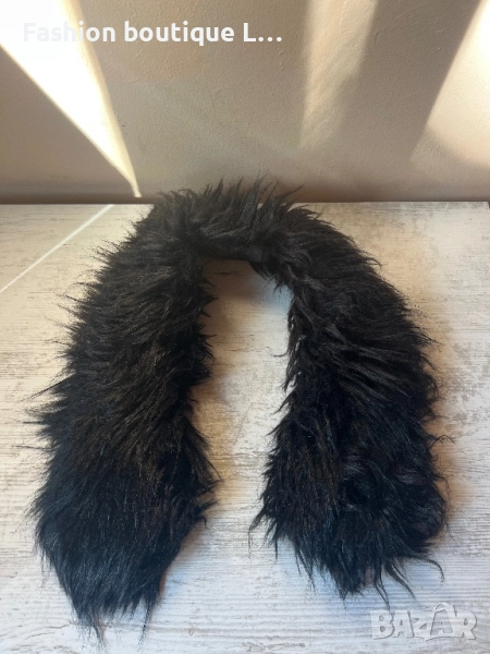 Черна пухена яка за качулка с дълъг косъм и копченца 🖤, снимка 1