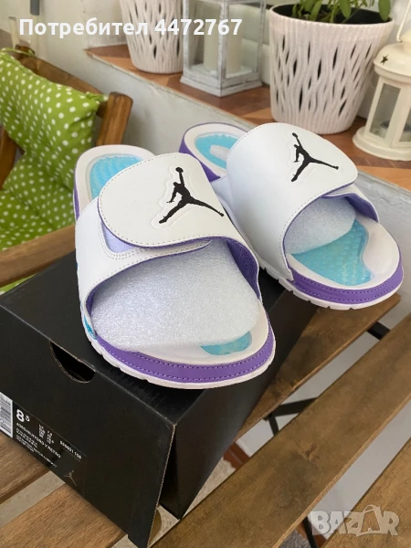 Чехли Jordan Hydro 5 Retro, снимка 1