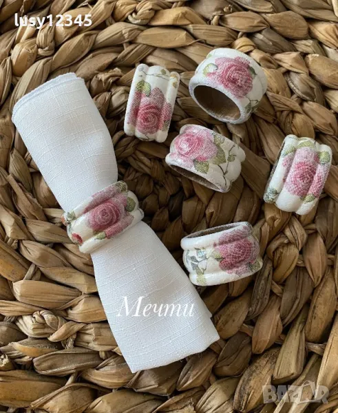 Шест броя пръстени за салфетки с рози!, снимка 1